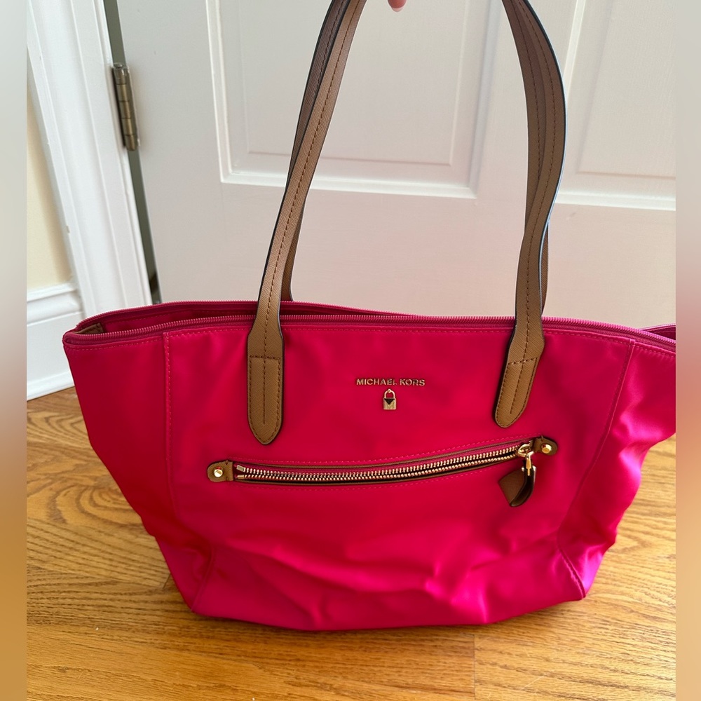 Michael Kors pink tote bag
